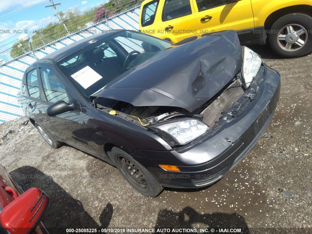 1FAFP34N86W130987 - 2006 FORD FOCUS ZX4 GRAY photo 1