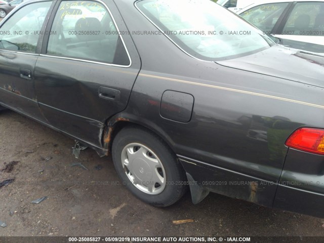 4T1BG22KXYU939753 - 2000 TOYOTA CAMRY CE/LE/XLE GRAY photo 6