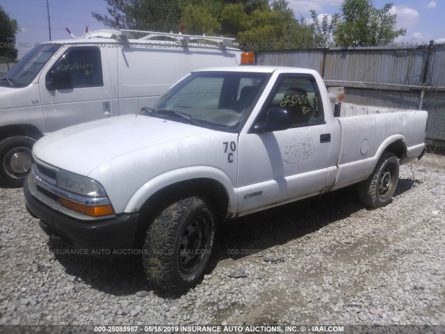 1GCDT14X4WK207364 - 1998 CHEVROLET S TRUCK S10 WHITE photo 2