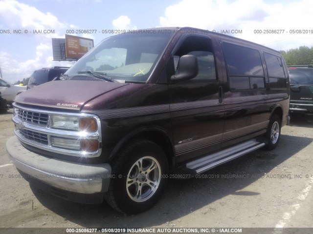 1GBFG15MXV1066634 - 1997 CHEVROLET EXPRESS G1500  MAROON photo 2