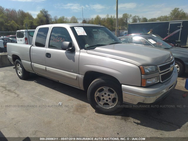 1GCEC19T96Z239616 - 2006 CHEVROLET SILVERADO C1500 SILVER photo 1