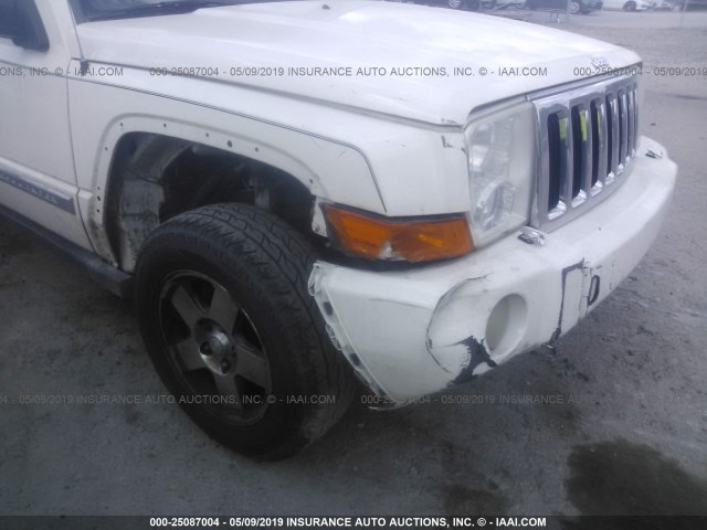 1J4RH4GKXAC113852 - 2010 JEEP COMMANDER SPORT WHITE photo 6