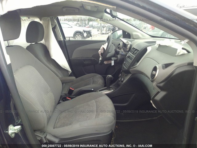 1G1JA6SH8G4106957 - 2016 CHEVROLET SONIC LS BLUE photo 5