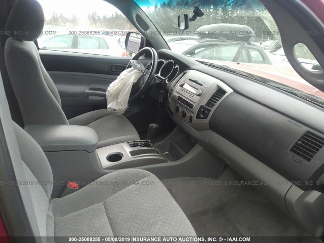 5TEUU42NX5Z068707 - 2005 TOYOTA TACOMA ACCESS CAB წითელი ფოტო 5