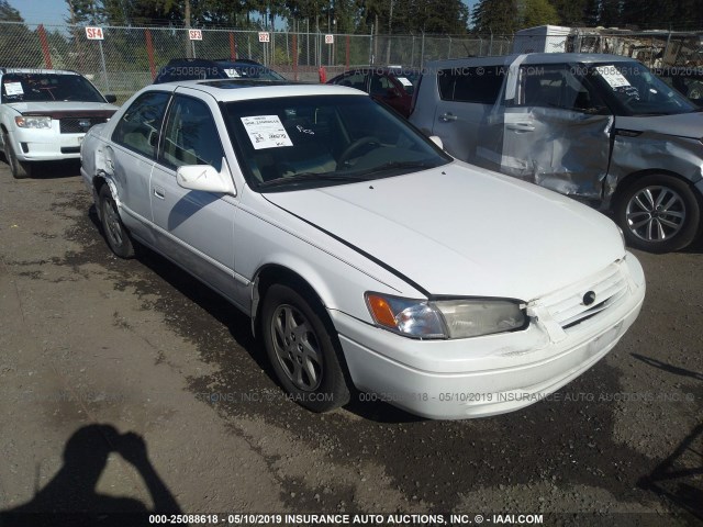 JT2BF22K9W0085018 - 1998 TOYOTA CAMRY CE/LE/XLE 白色 照片 1
