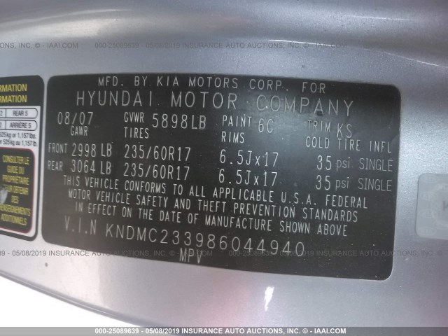 KNDMC233986044940 - 2008 HYUNDAI ENTOURAGE GLS/SE/LIMITED ვერცხლისფერი ფოტო 9