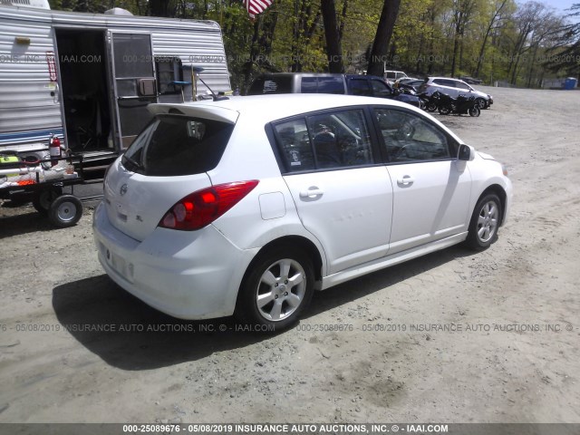 3N1BC13E57L420687 - 2007 NISSAN VERSA S/SL WHITE photo 4