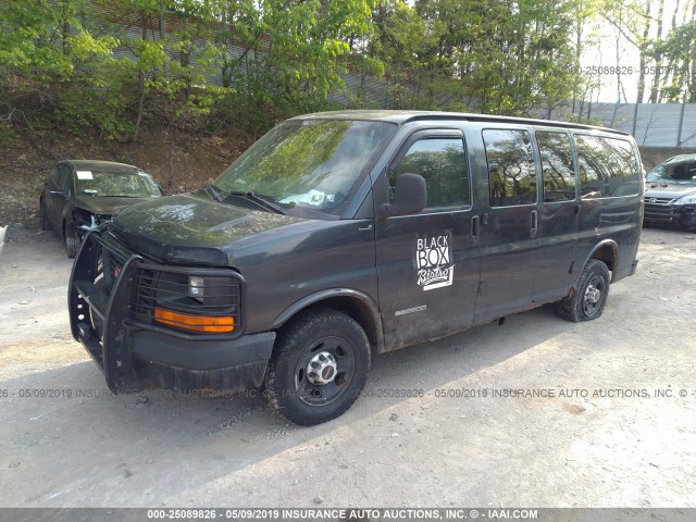 1GKGG25U631216441 - 2003 GMC SAVANA G2500 BLACK photo 2