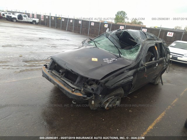 1GNDT13S742263499 - 2004 CHEVROLET TRAILBLAZER LS/LT BLACK photo 2