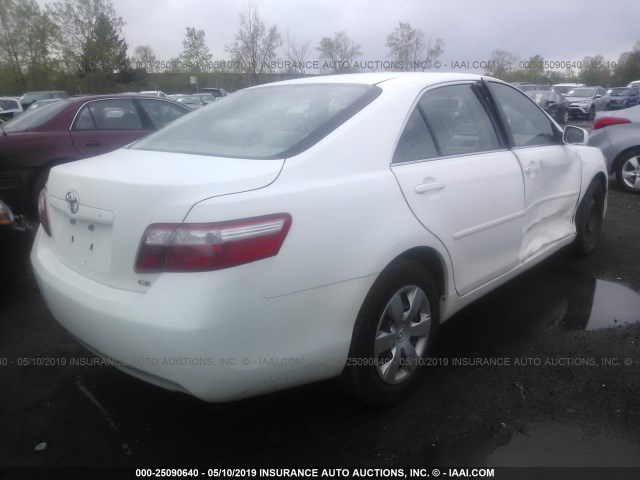 JTNBE46K773069136 - 2007 TOYOTA CAMRY NEW GENERAT CE/LE/XLE/SE WHITE photo 4