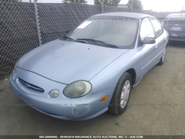 1FAFP52U2WG119502 - 1998 FORD TAURUS LX/SE BLUE photo 2