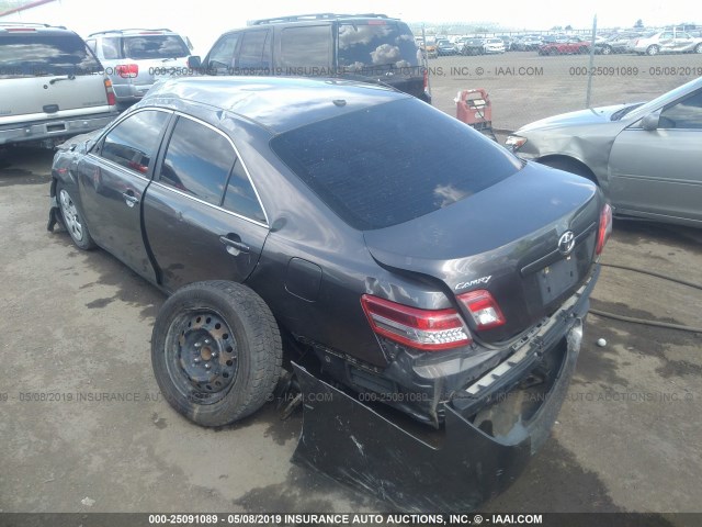 JTNBF3EK5B3008837 - 2011 TOYOTA CAMRY SE/LE/XLE 灰色 照片 3
