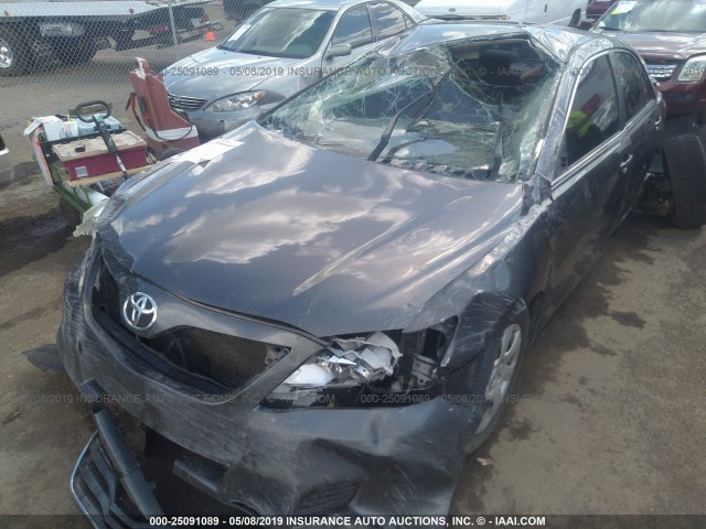 JTNBF3EK5B3008837 - 2011 TOYOTA CAMRY SE/LE/XLE 灰色 照片 6