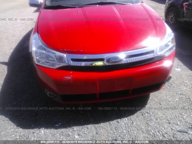 1FAHP35N48W263563 - 2008 FORD FOCUS SE/SEL/SES RED photo 6