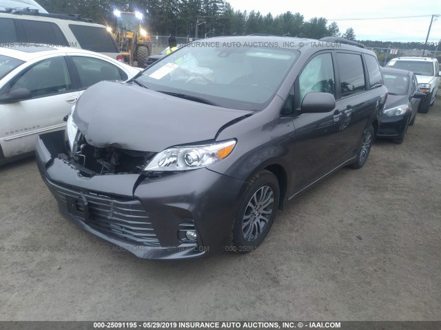 5TDYZ3DC6JS950148 - 2018 TOYOTA SIENNA XLE/LIMITED GRAY photo 2