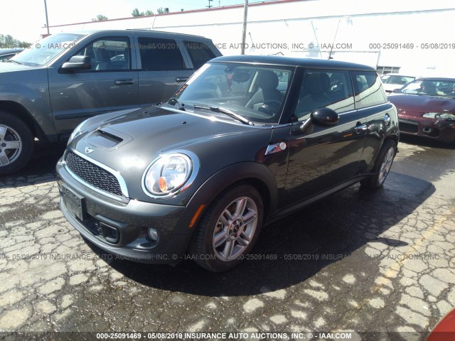 WMWSV3C51DT388828 - 2013 MINI COOPER S GRAY photo 2