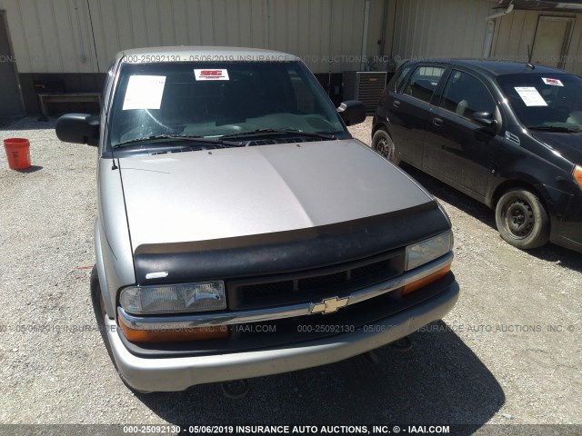 1GCDT19W828185943 - 2002 CHEVROLET S TRUCK S10 Champagne photo 6