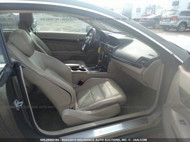 WDDKJ5KB4CF170614 - 2012 MERCEDES-BENZ E 350 GRAY photo 5