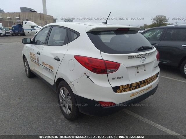 KM8JT3ABXBU120182 - 2011 HYUNDAI TUCSON GL/GLS WHITE photo 3