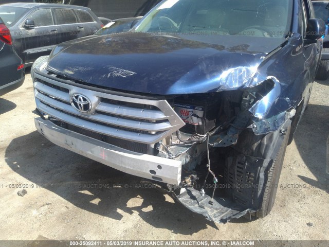 5TDZK3EH4CS068370 - 2012 TOYOTA HIGHLANDER SE BLUE photo 6