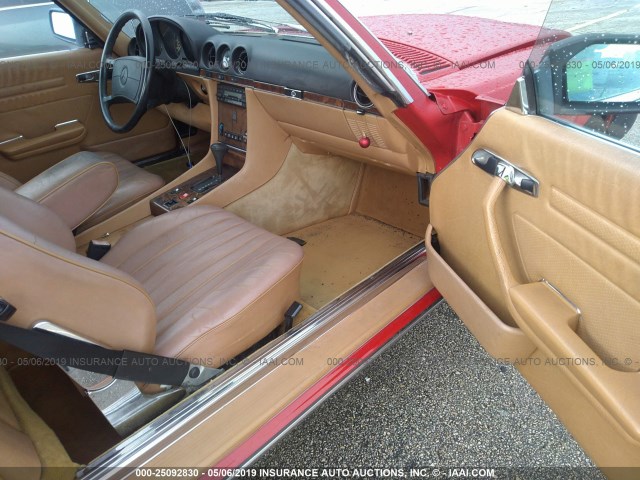 WDBBA48D7GA043256 - 1986 MERCEDES-BENZ 560 SL RED photo 5