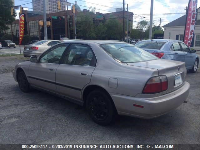 1HGCD563XTA255626 - 1996 HONDA ACCORD Unknown photo 3