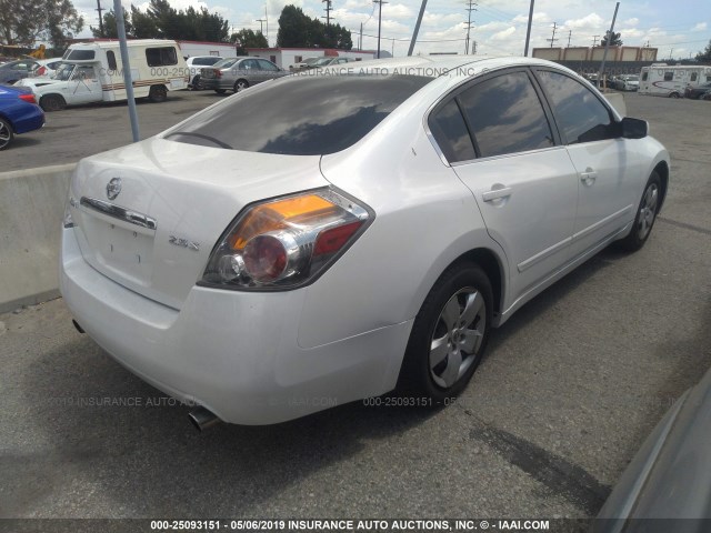 1N4AL21E68N521665 - 2008 NISSAN ALTIMA 2.5/2.5S WHITE photo 4