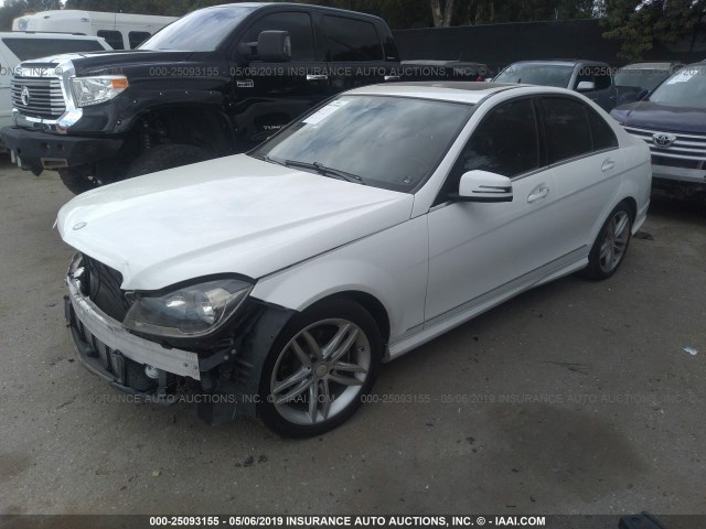 WDDGF4HB6EA945651 - 2014 MERCEDES-BENZ C 250 WHITE photo 2