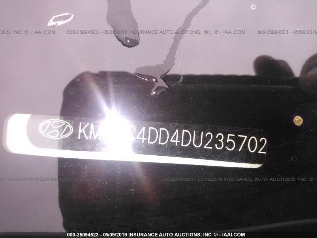 KMHGC4DD4DU235702 - 2013 HYUNDAI GENESIS 3.8L WHITE photo 9