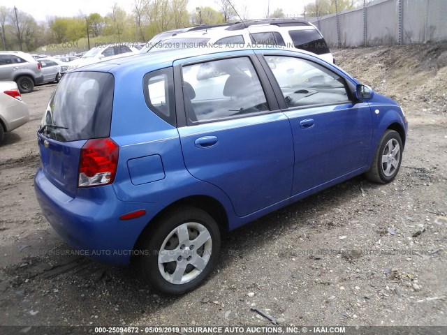 KL1TD62635B334256 - 2005 CHEVROLET AVEO LS BLUE photo 4