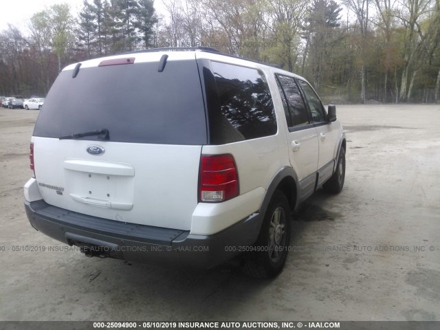 1FMPU16LX4LB60770 - 2004 FORD EXPEDITION XLT WHITE photo 4