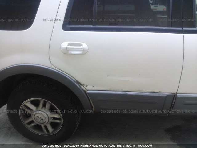 1FMPU16LX4LB60770 - 2004 FORD EXPEDITION XLT WHITE photo 6
