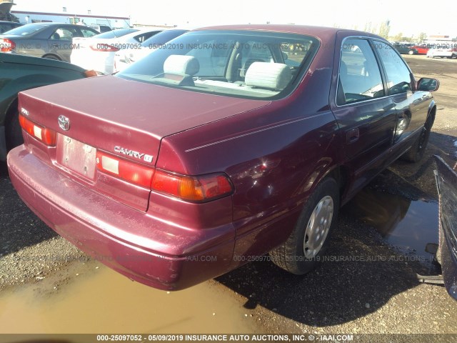 4T1BG22KXVU098948 - 1997 TOYOTA CAMRY CE/LE/XLE RED photo 4