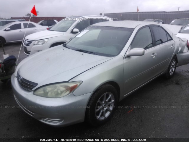 JTDBE32K430244829 - 2003 TOYOTA CAMRY LE/XLE Grau Foto 2