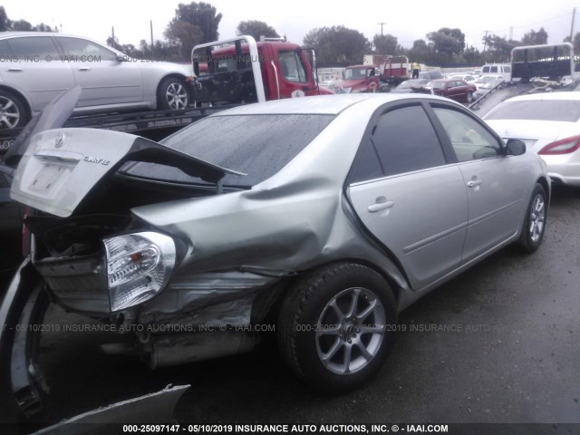 JTDBE32K430244829 - 2003 TOYOTA CAMRY LE/XLE Grau Foto 4