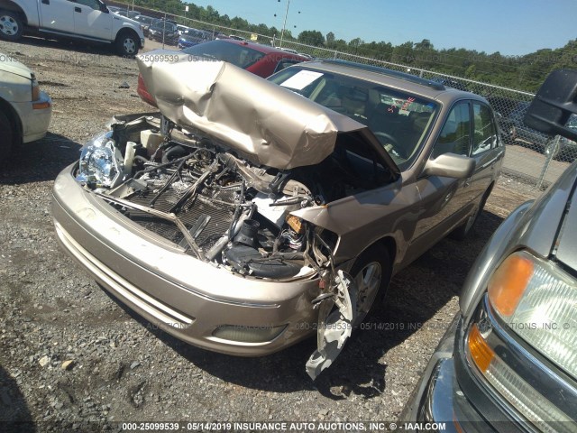 4T1BF28B22U263770 - 2002 TOYOTA AVALON XL/XLS GOLD photo 2