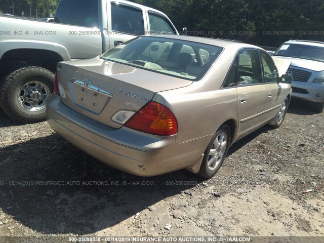 4T1BF28B22U263770 - 2002 TOYOTA AVALON XL/XLS GOLD photo 4