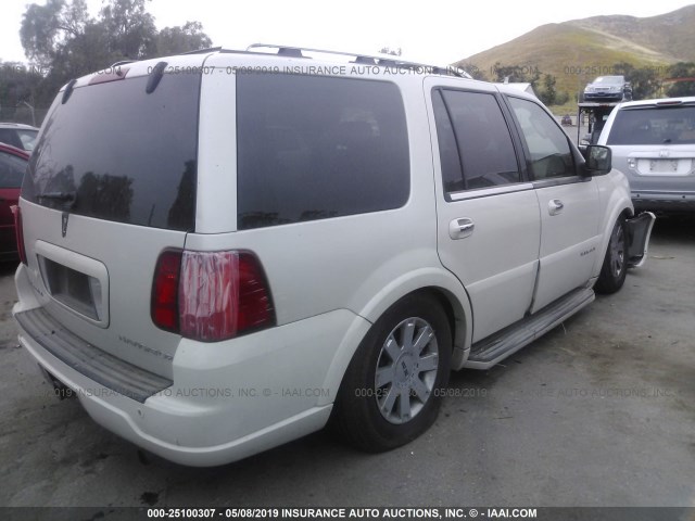 5LMFU27515LJ02093 - 2005 LINCOLN NAVIGATOR 白色 照片 4