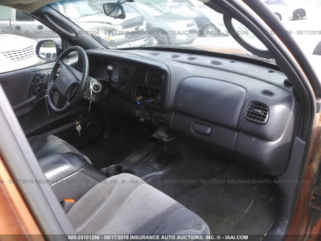 1B7GL2AX7YS727486 - 2000 DODGE DAKOTA QUAD ORANGE photo 5