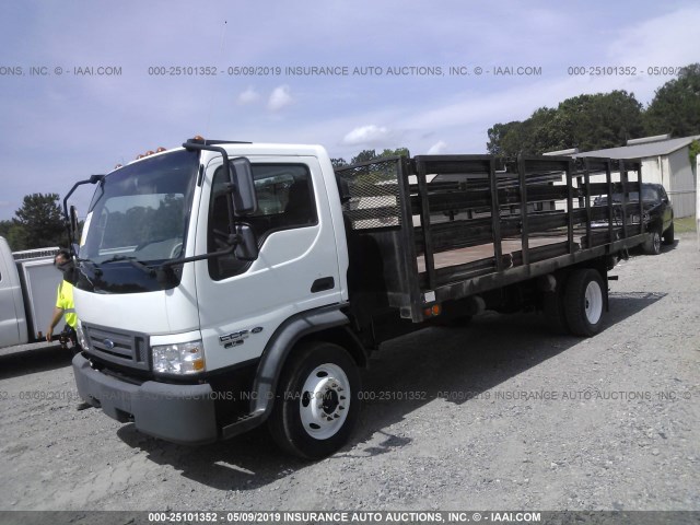 3FRLL45Z76V325458 - 2006 FORD LOW CAB FORWARD  WHITE photo 2