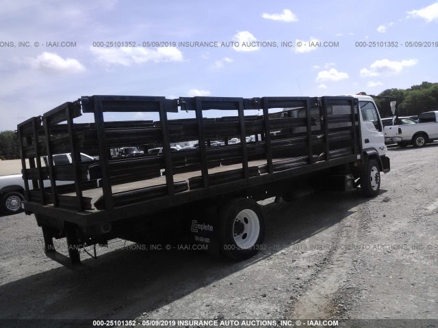 3FRLL45Z76V325458 - 2006 FORD LOW CAB FORWARD  WHITE photo 4