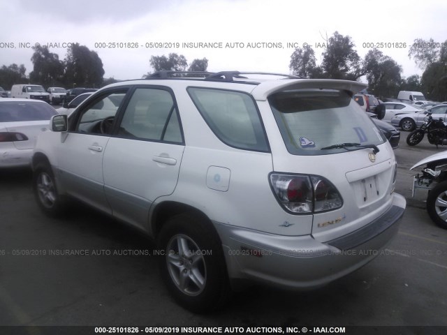 JTJGF10U910118746 - 2001 LEXUS RX 300 WHITE photo 3