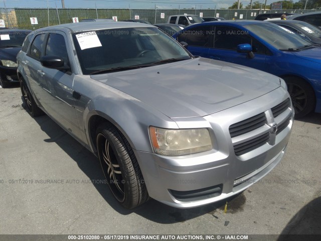 2D4FV47T18H197371 - 2008 DODGE MAGNUM SILVER photo 1