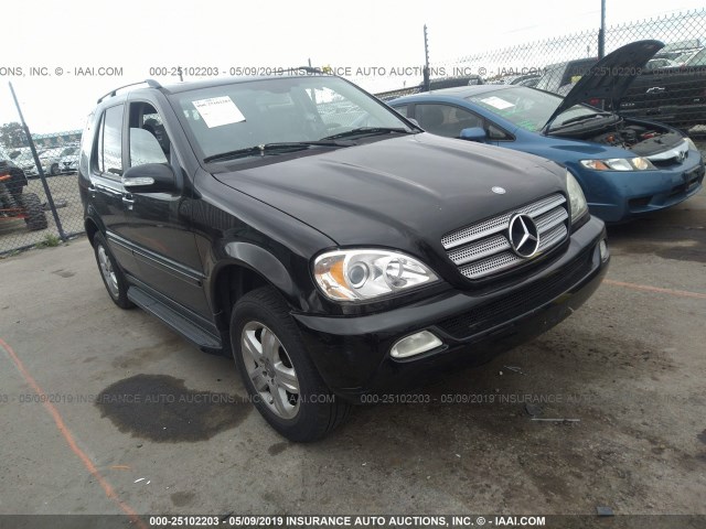 4JGAB57E05A558926 - 2005 MERCEDES-BENZ ML 350 BLACK photo 1