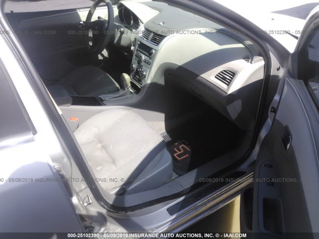 1G1ZG57B58F195733 - 2008 CHEVROLET MALIBU LS SILVER photo 5