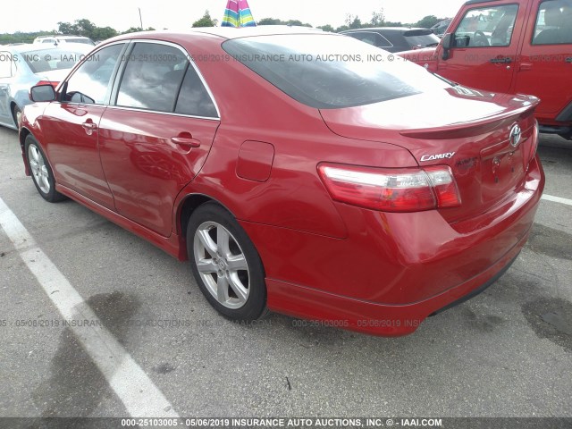 4T1BK46K77U017881 - 2007 TOYOTA CAMRY NEW GENERAT LE/XLE/SE RED photo 3