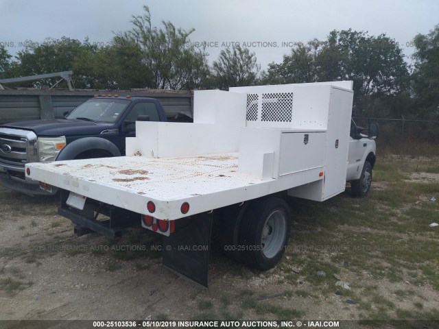 1FDAF56P93ED50346 - 2003 FORD F550 WHITE photo 4