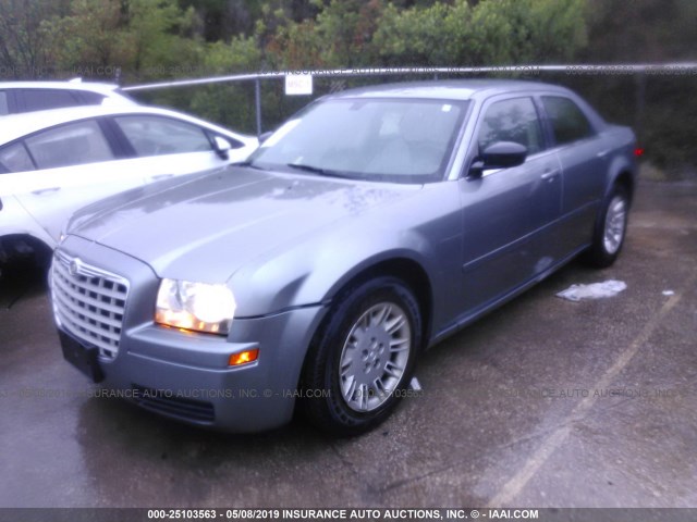 2C3LA43R96H363210 - 2006 CHRYSLER 300 GRAY photo 2