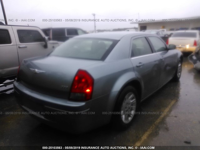 2C3LA43R96H363210 - 2006 CHRYSLER 300 GRAY photo 4