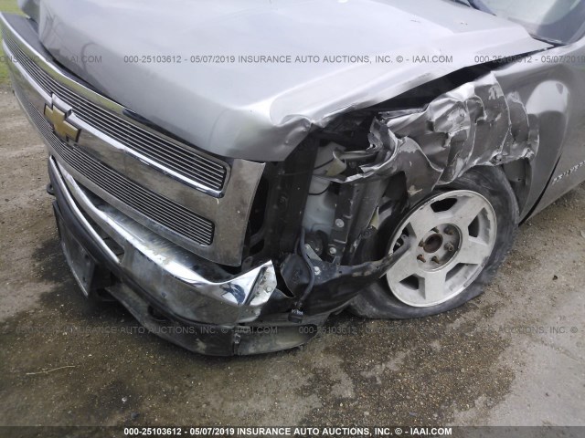 1GCEK24J09Z201016 - 2009 CHEVROLET SILVERADO K1500 LT GRAY photo 6